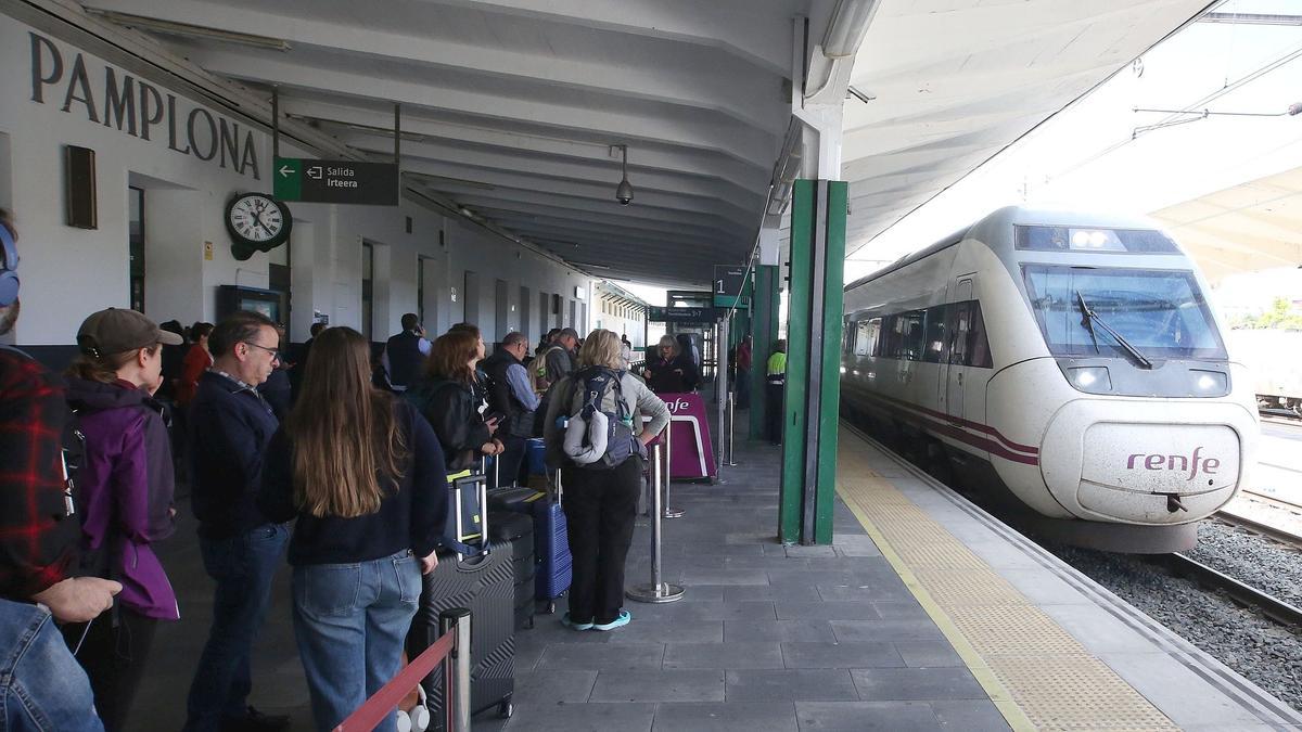 Imagen de archivo de una estación de Renfe en Pamplona