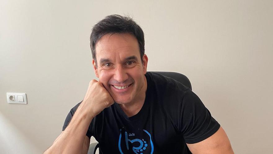 “Nuestra jaula de oro en la sociedad actual consiste en aparentar, nos preocupa más mostrar que vivir”