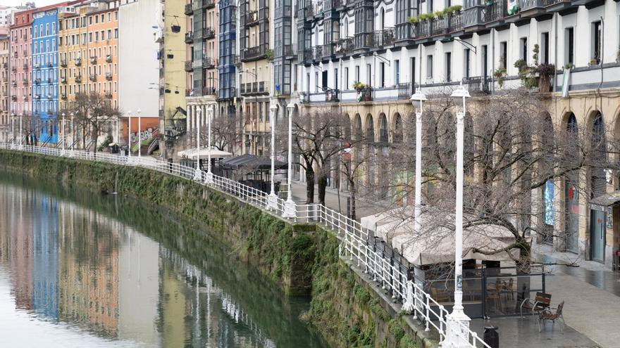 Vuelven a abrir las terrazas en el muelle Marzana