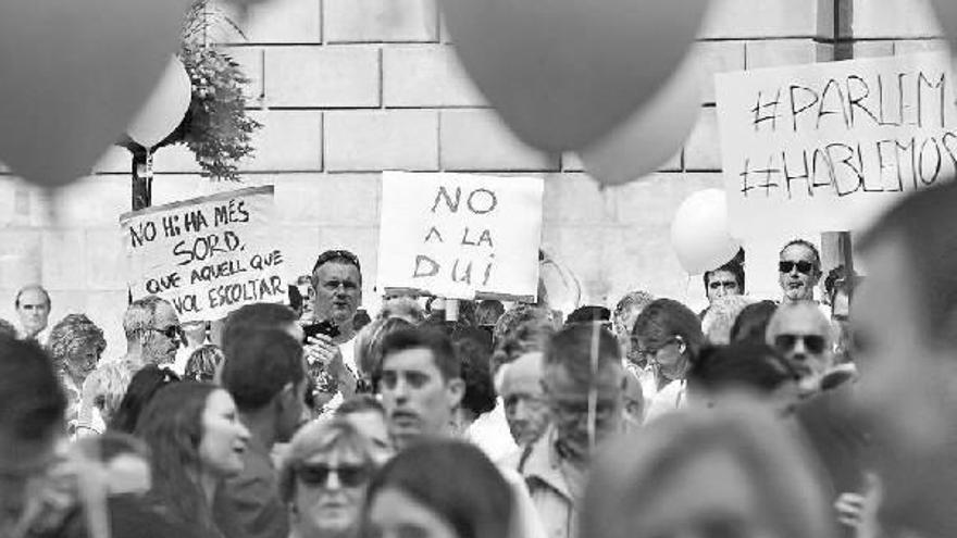 Miles de personas salen a la calle en todo el Estado para exigir ...