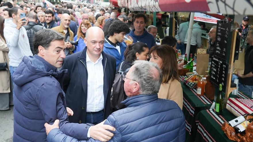 Imanol Pradales se suma al ambiente del Último Lunes de Gernika