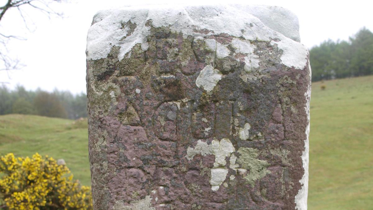 Capitel de Roldán y Ferragut: El combate mítico