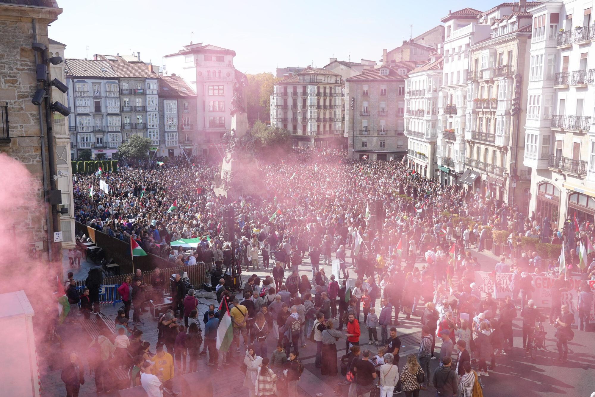 Manifestación en favor del pueblo de Gaza en Vitoria
