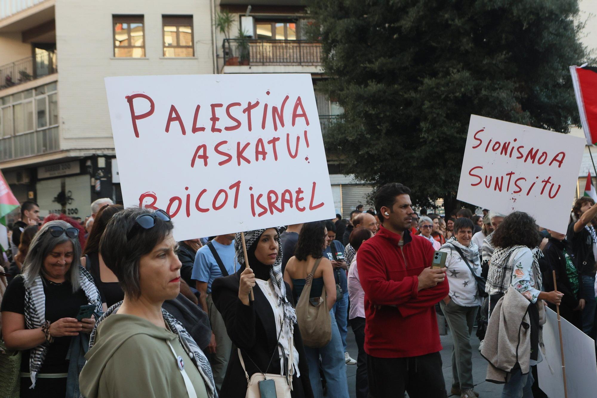 En imágenes: Vitoria protesta contra el genocidio en Gaza