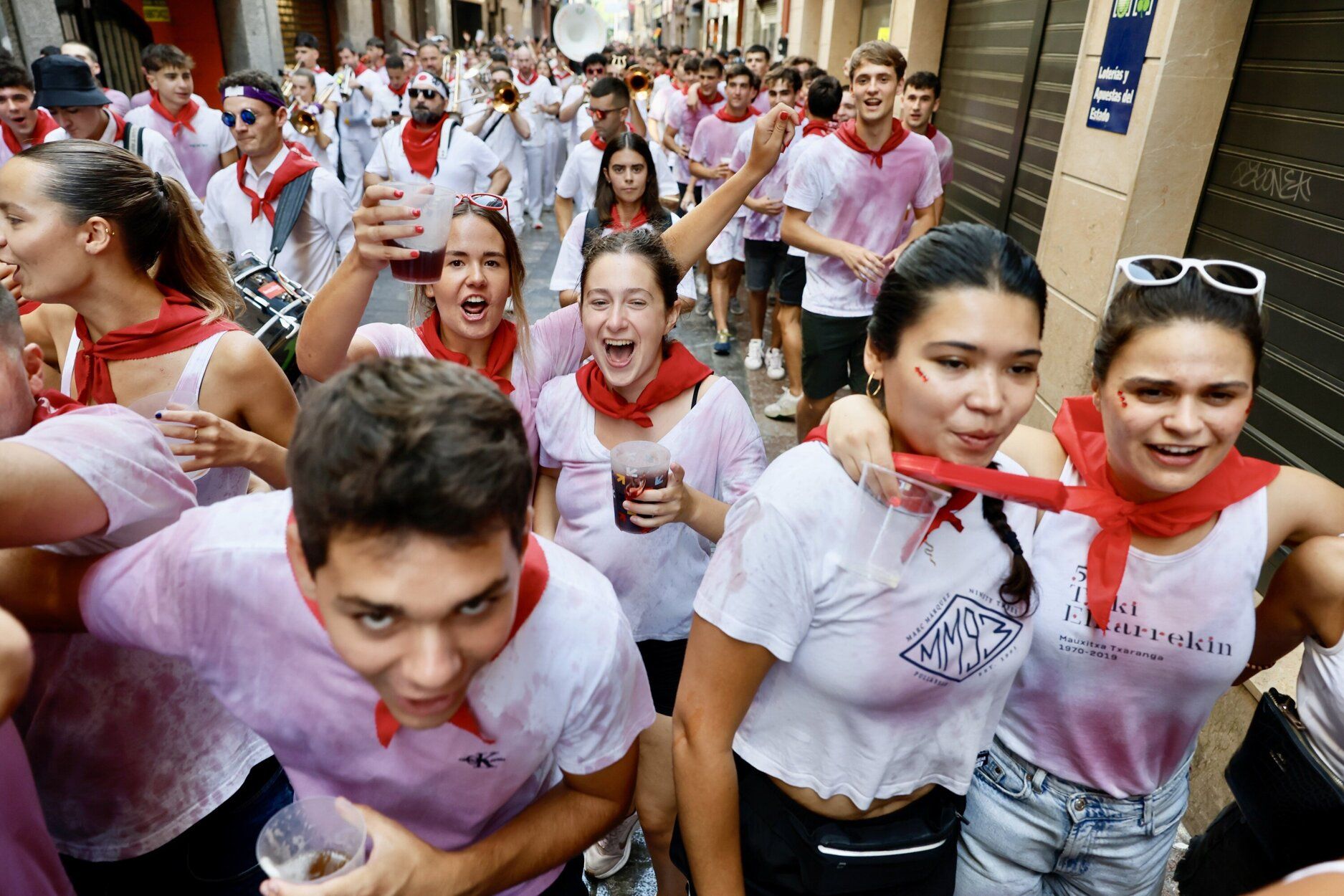 Fiesta de vino tinto en Elgoibar con el Txiki Eguna