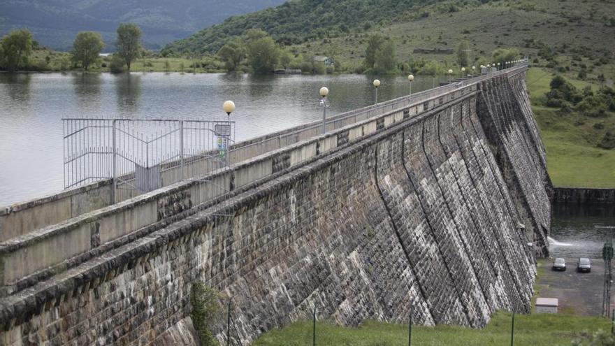 Presa del embalse de Ullibarri Gamboa, en una imagen del año pasado.