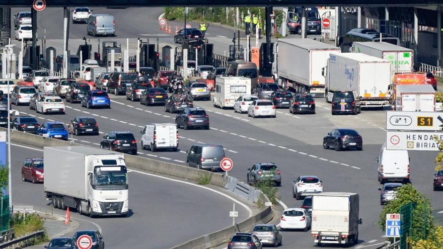 Detienen a un camionero en Biriatu con 1 tonelada de cannabis y cocaína: "Ha sido una trampa"