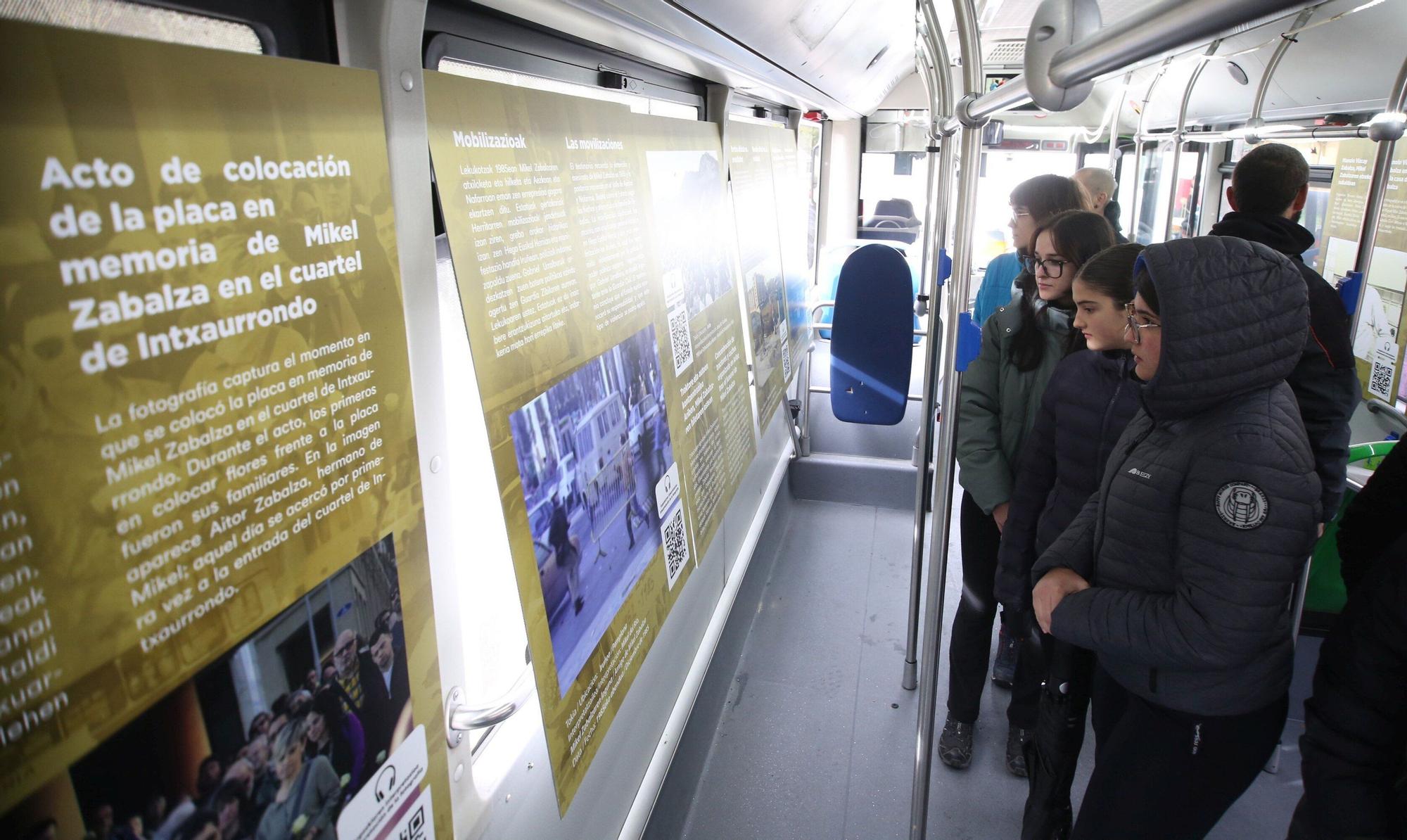 Fotos del homenaje a Mikel Zabalza en el 40 aniversario de su muerte tras ser detenido por la Guardia Civil