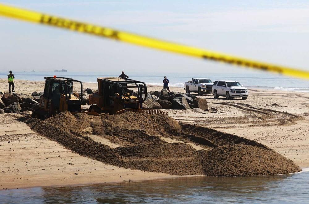 Vertido de crudo en las costas de California