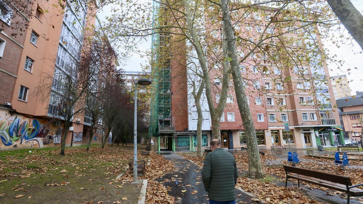 Edificio reformado en Plaza Zaramaga 9