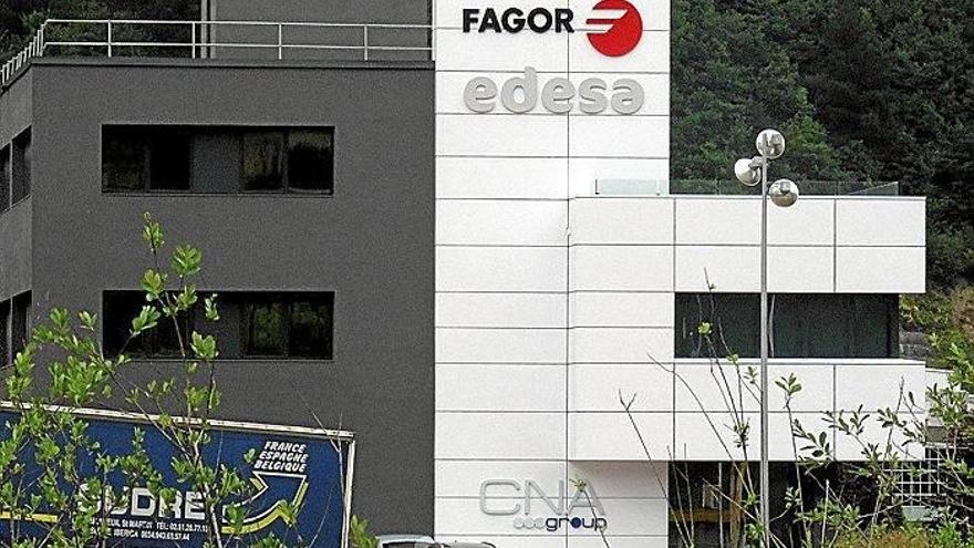 Exterior de Fagor CNA Group en el barrio Garagartza de Arrasate.