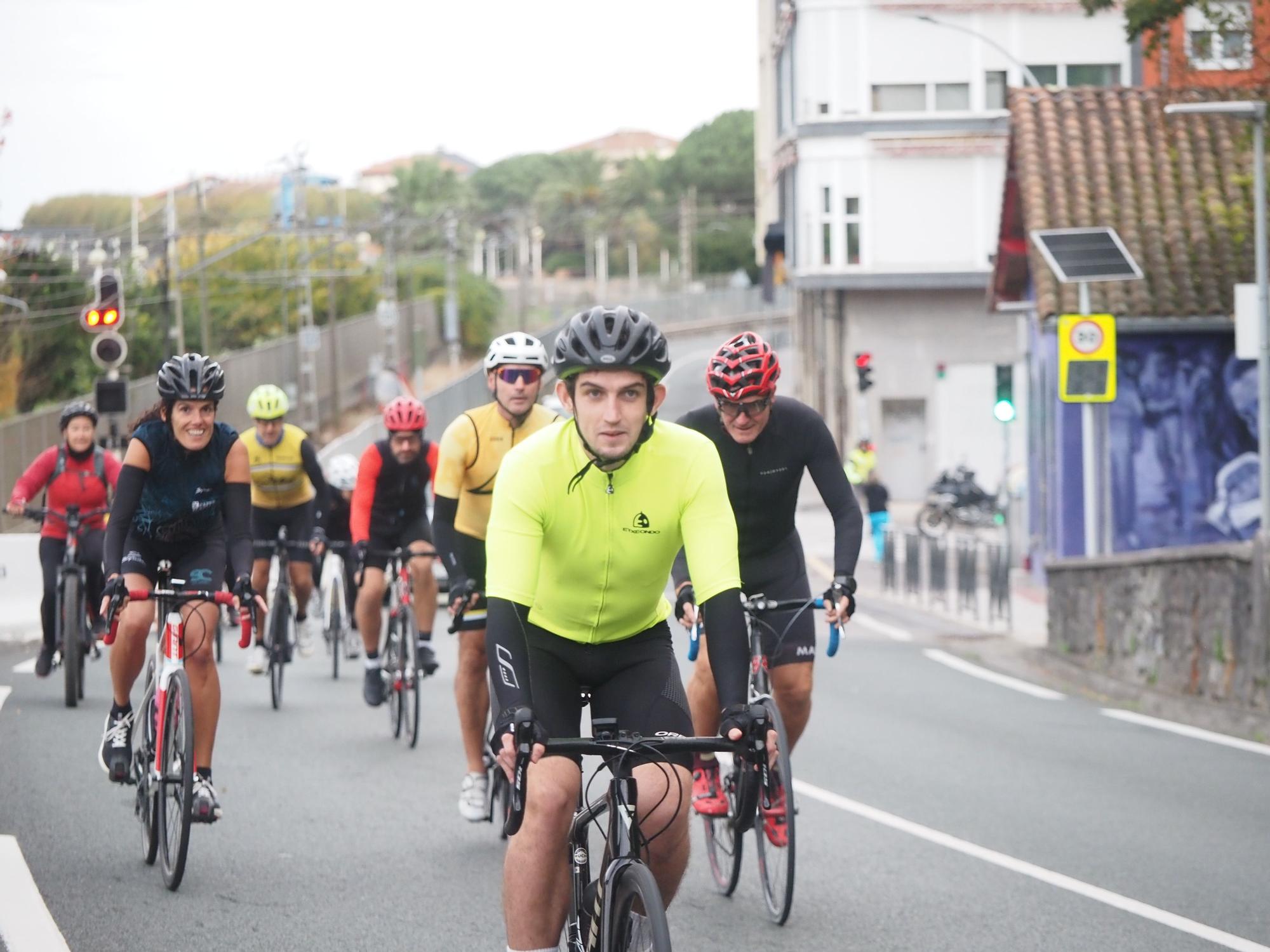 Fiesta ciclista en Deba