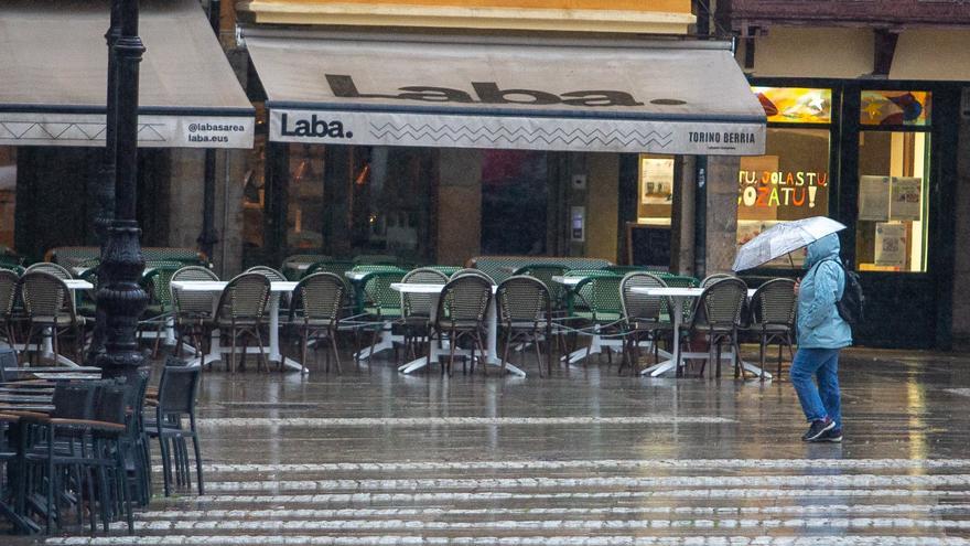 Aviso amarillo por lluvias y tormentas este domingo en el centro y la vertiente cantábrica de Navarra