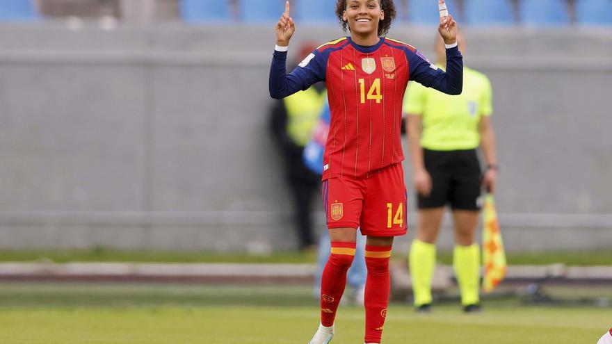 España golea y estará en el Mundial