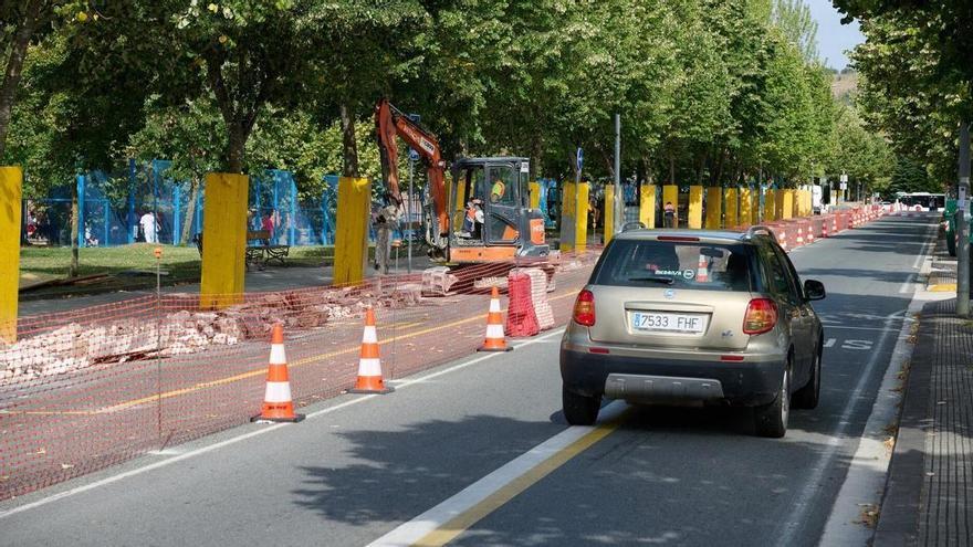 Las obras del carril bici cortan uno de los carriles de salida de Burlada