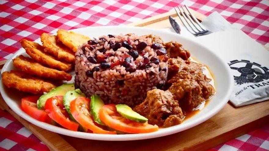 Fusión de cocina caribeña y americana con alma casera en Aires de Trapiche en Max Ocio