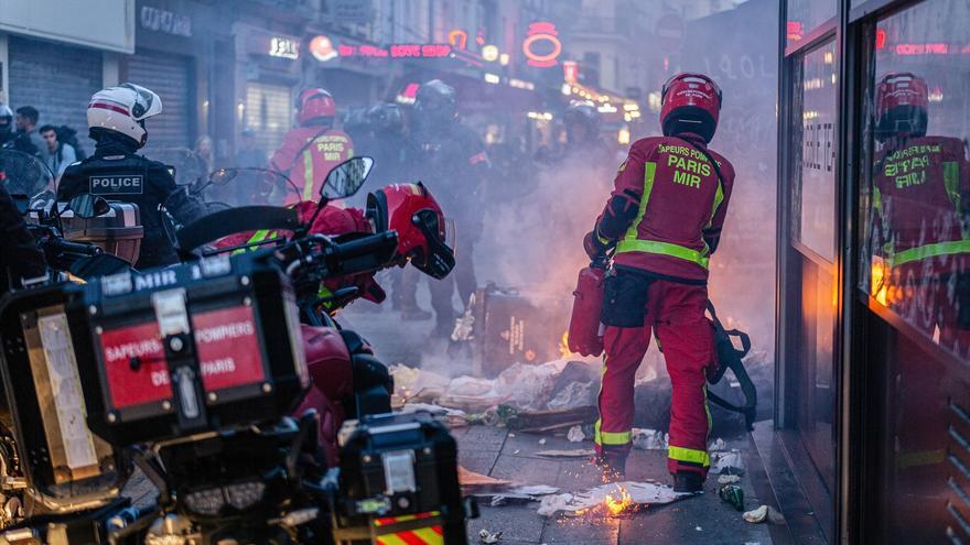 Más de 2.500 edificios y de 12.000 vehículos incendiados en los disturbios en Francia