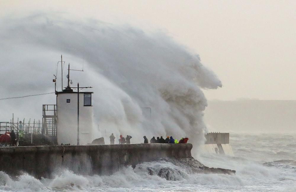 Los efectos de la tormenta 'Eunice' en Reino Unido