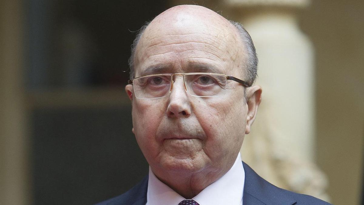 Manuel Torres, fundador de MTorres, en 2016 en el acto de entrega de las condecoraciones de la Cruz de Carlos III El Noble de Navarra.