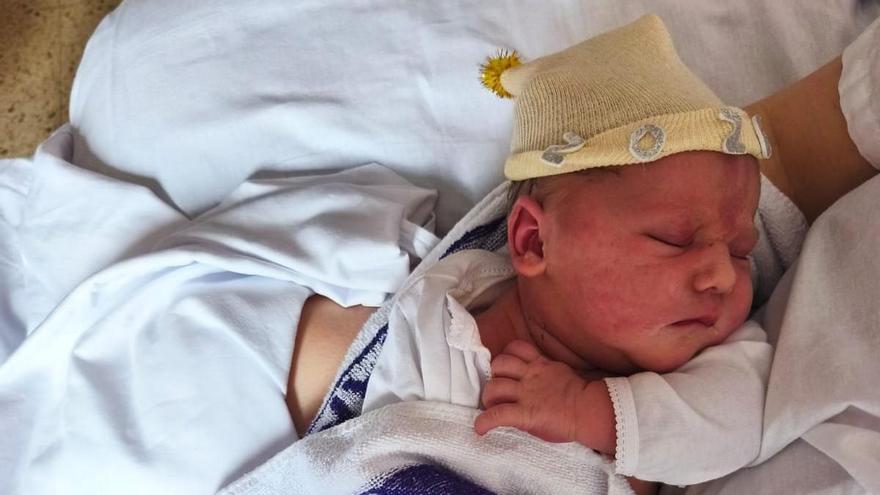 Vitoria vuelve a superar la barrera de los 2.000 nacimientos en un año