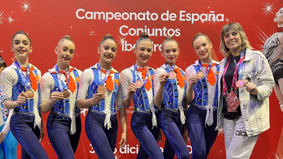 De izquierda a derecha: Nerea Brianso, Oihane Guerrero, Siana Siana Kambitova ,Leyre Errea,Emilia Mavrodi, Sara Tellechea y Maite Resano