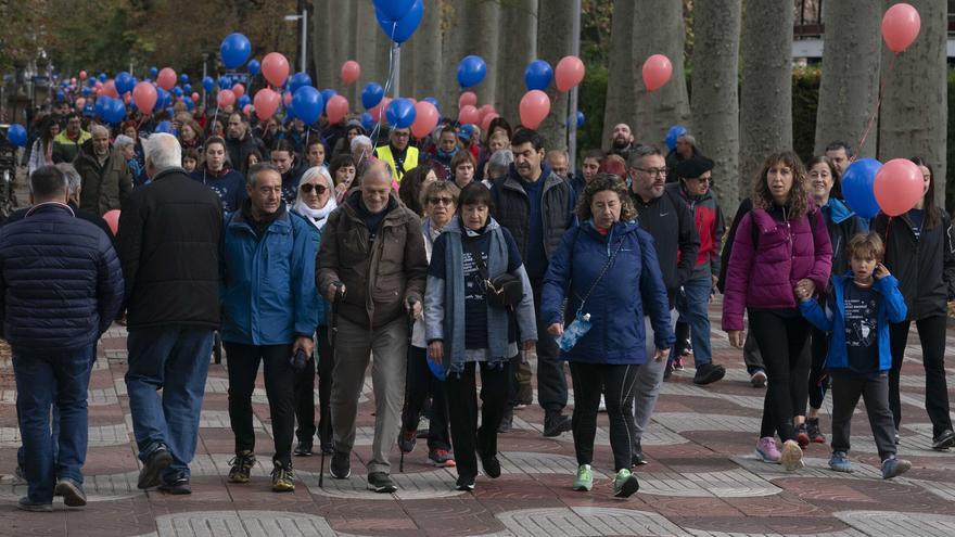 De la mano por la salud mental en Vitoria