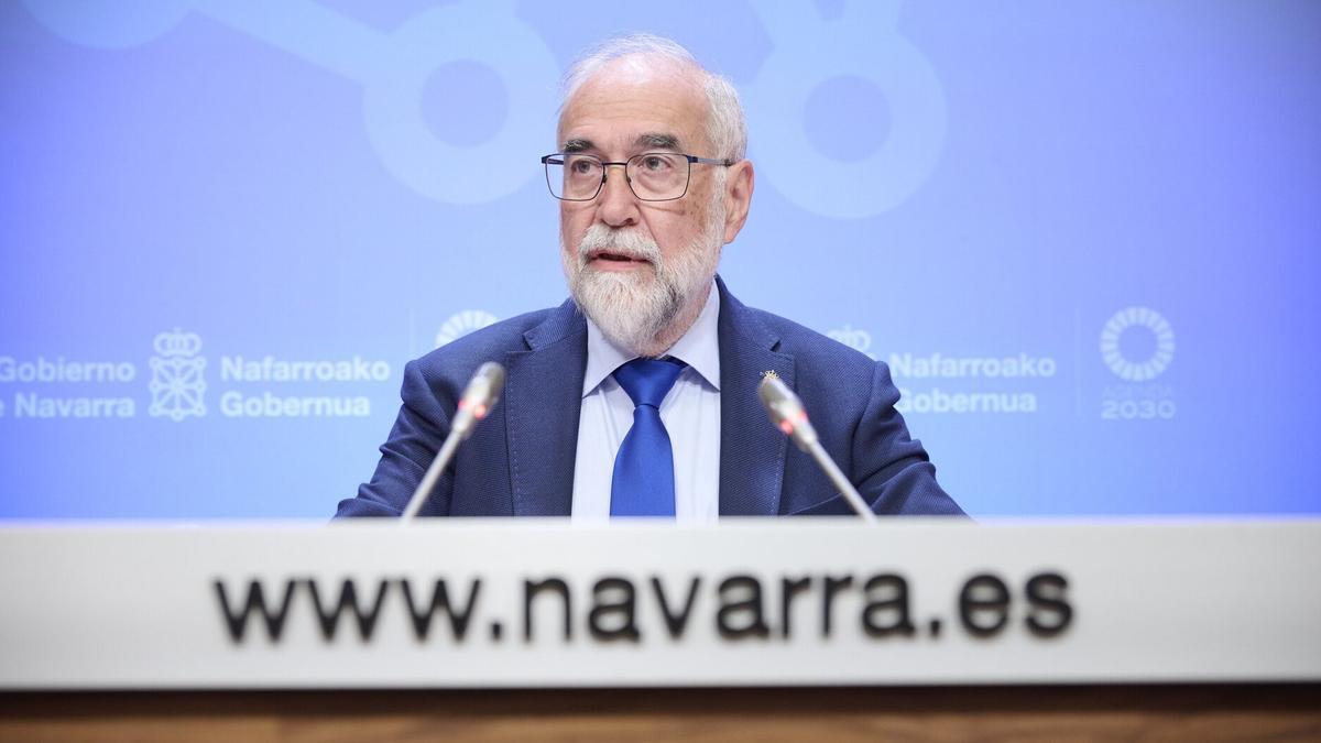 El consejero de Salud, Fernando Domínguez, en una intervención anterior.