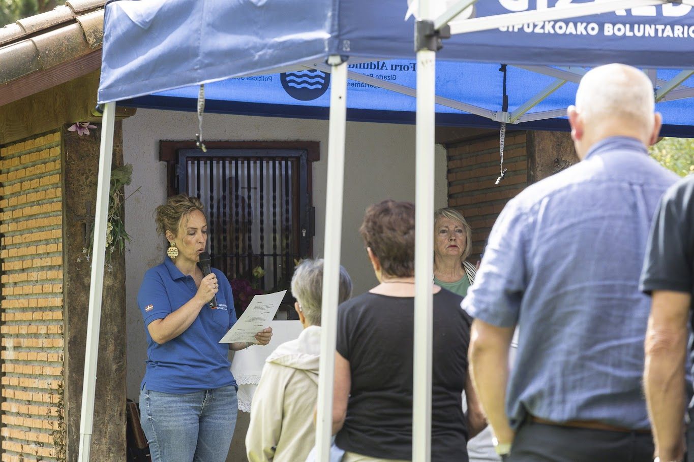 Sol y buen ambiente en la romería de Santumotz de Elgoibar