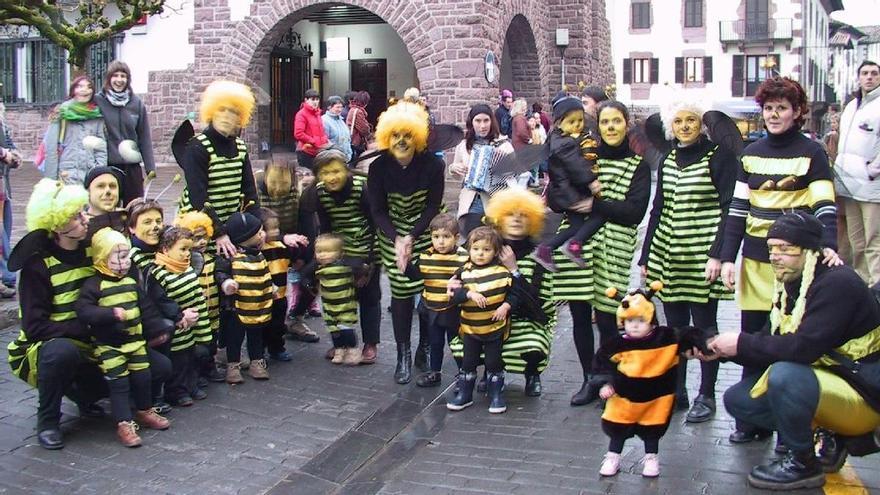 Llodio anima a sus vecinos a vestirse de abejas en los Carnavales para apoyar a &#039;20.000 especies de abejas&#039;