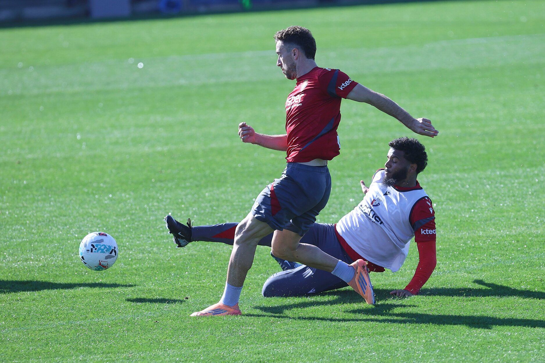 Fotos del entrenamiento de Osasuna (14/10/2025)