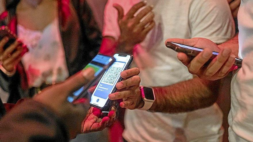 Las comunidades aceleran la desescalada para atraer turistas