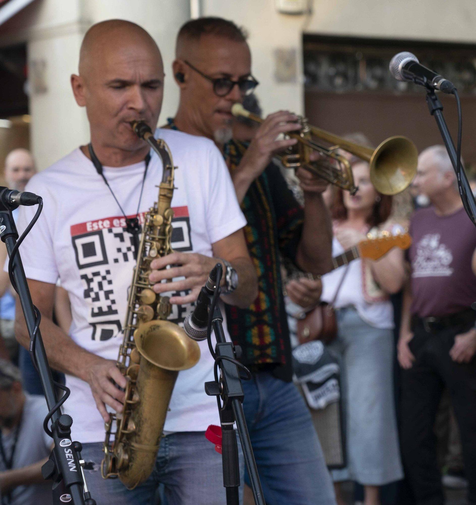 En imágenes: XXV Minijazz Café Dublín con Playa Canalla & Boston Kamikazes