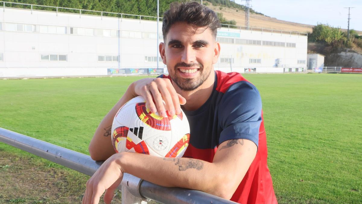 Mikel González, capitán del Aurrera, valora el gran arranque de temporada de su equipo.