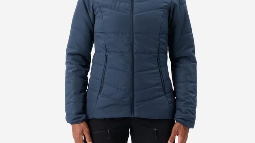 Vista delantera de la chaqueta acolchada de montaña y trekking Forclaz MT50 de Decathlon