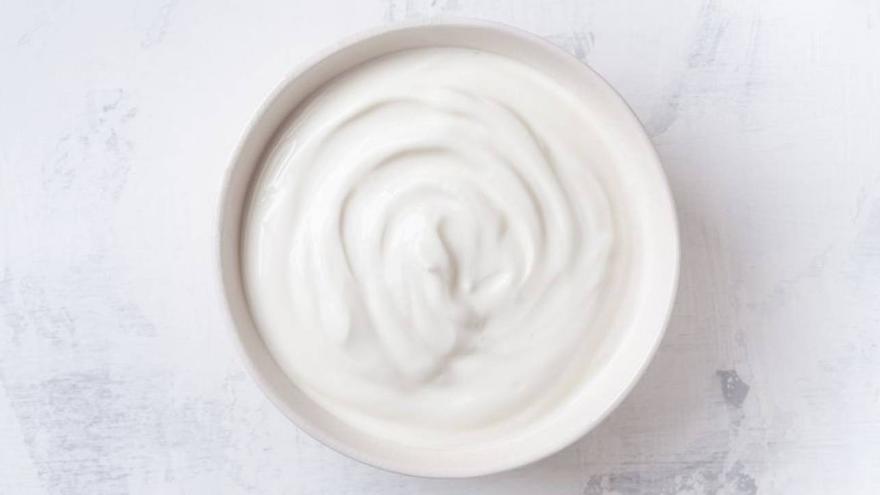 Dos ingredientes, mil beneficios:  el poder del auténtico yogur (de verdad)