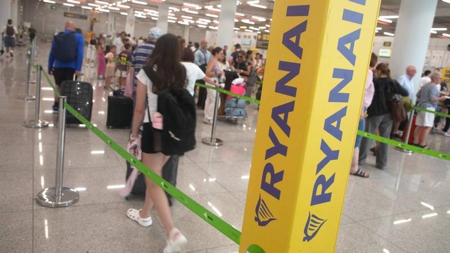 El truco definitivo para no pagar equipaje de mano con Ryanair, según una experta: &quot;Trucazo&quot;