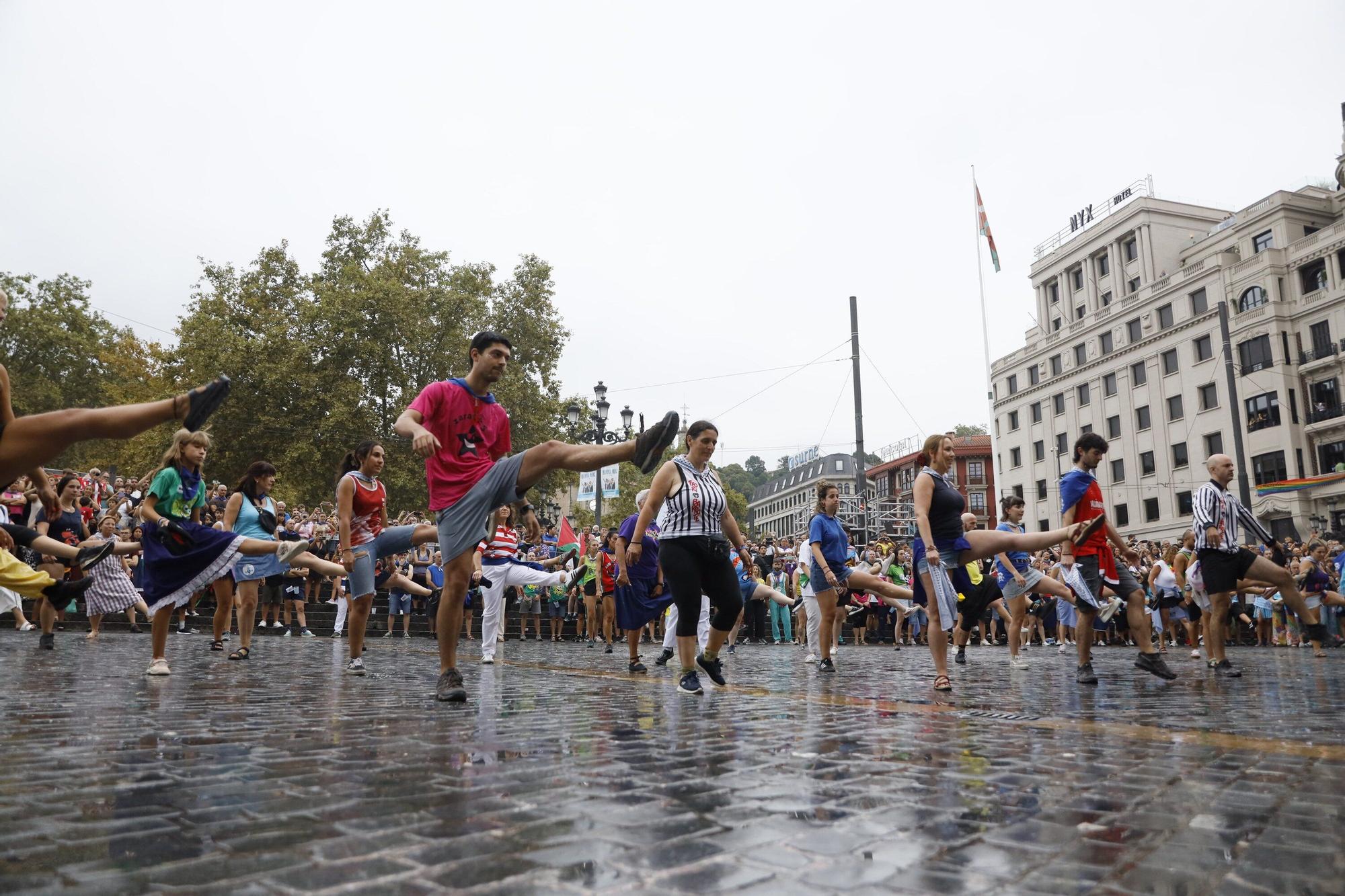 Bilbao está de fiesta: fotos del primer día de Aste Nagusia 2025