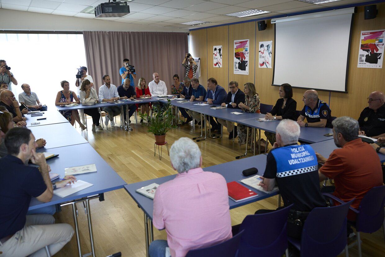 Primera reunión municipal para tratar la seguridad en las fiestas de San Fermín 2023