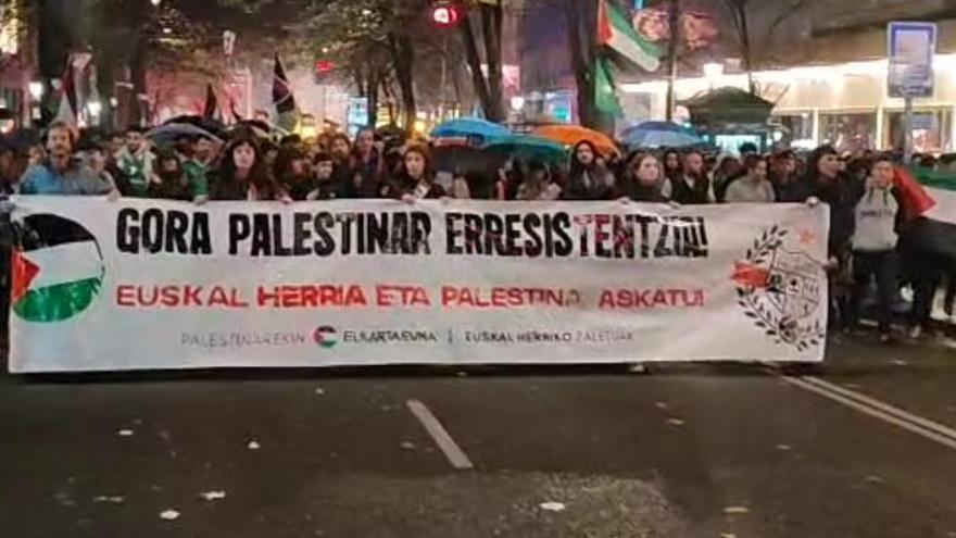 Pancartas a favor de la resistencia palestina