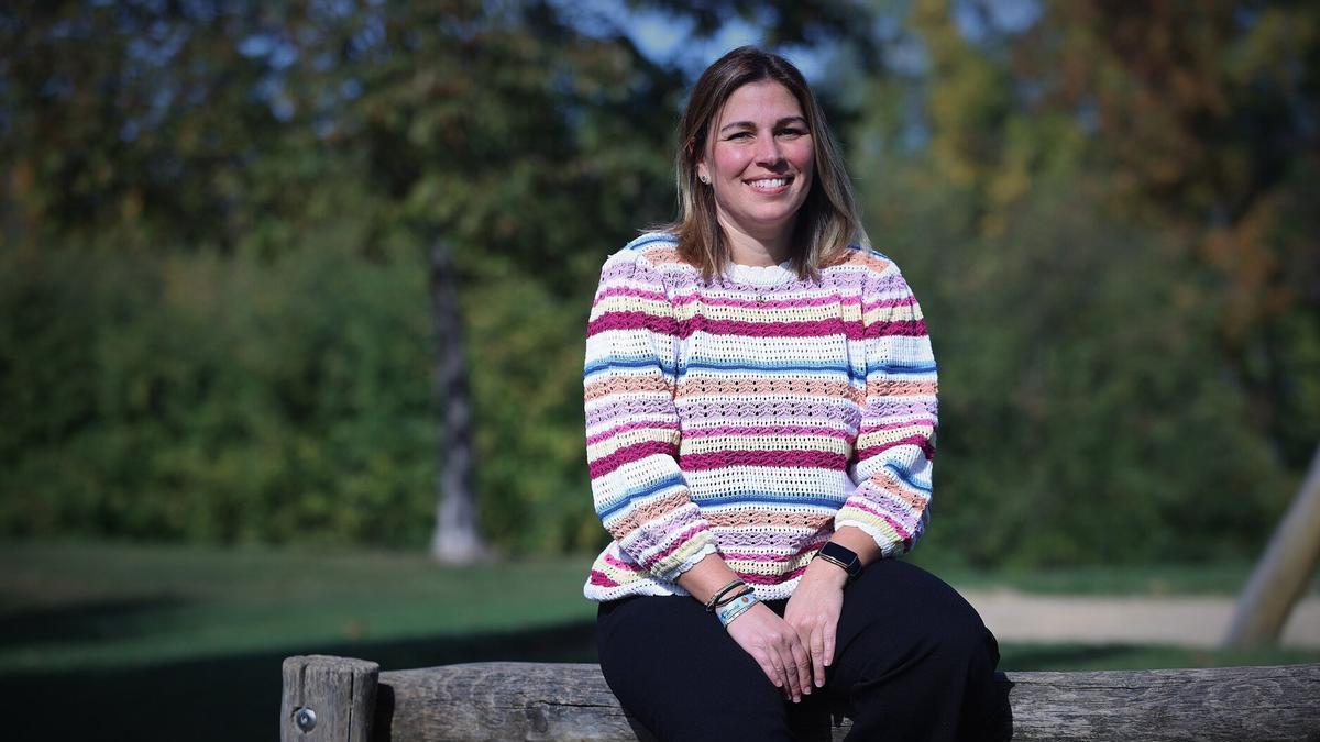 Edurne Otero Jaso, presidenta de Hiru Hamabi, en un parque de Sarriguren. Edurne Otero Jaso, presidenta de Hiru Hamabi, en un parque de Sarriguren.