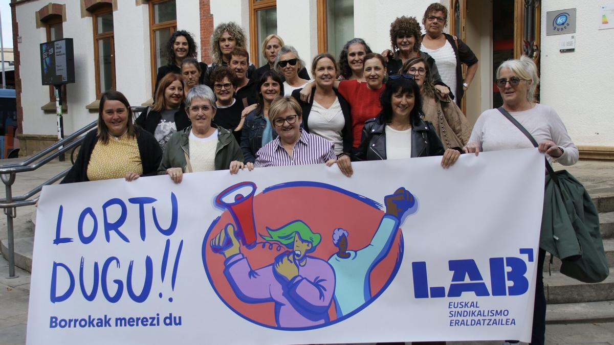 LAB da pasos a favor de la equiparación de las trabajadoras del ayuntamiento de Hernani en el servicio de ayuda a domicilio