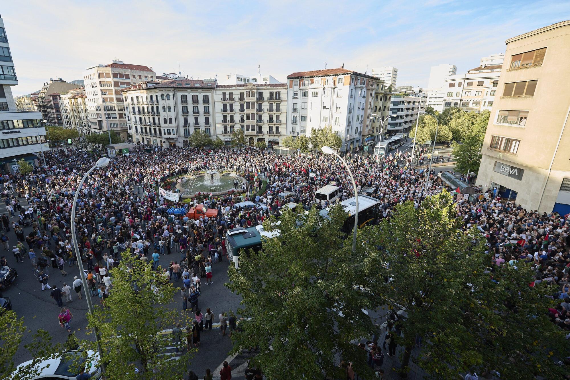 Concentración en Pamplona contra la detención de la flotilla humanitaria a Palestina