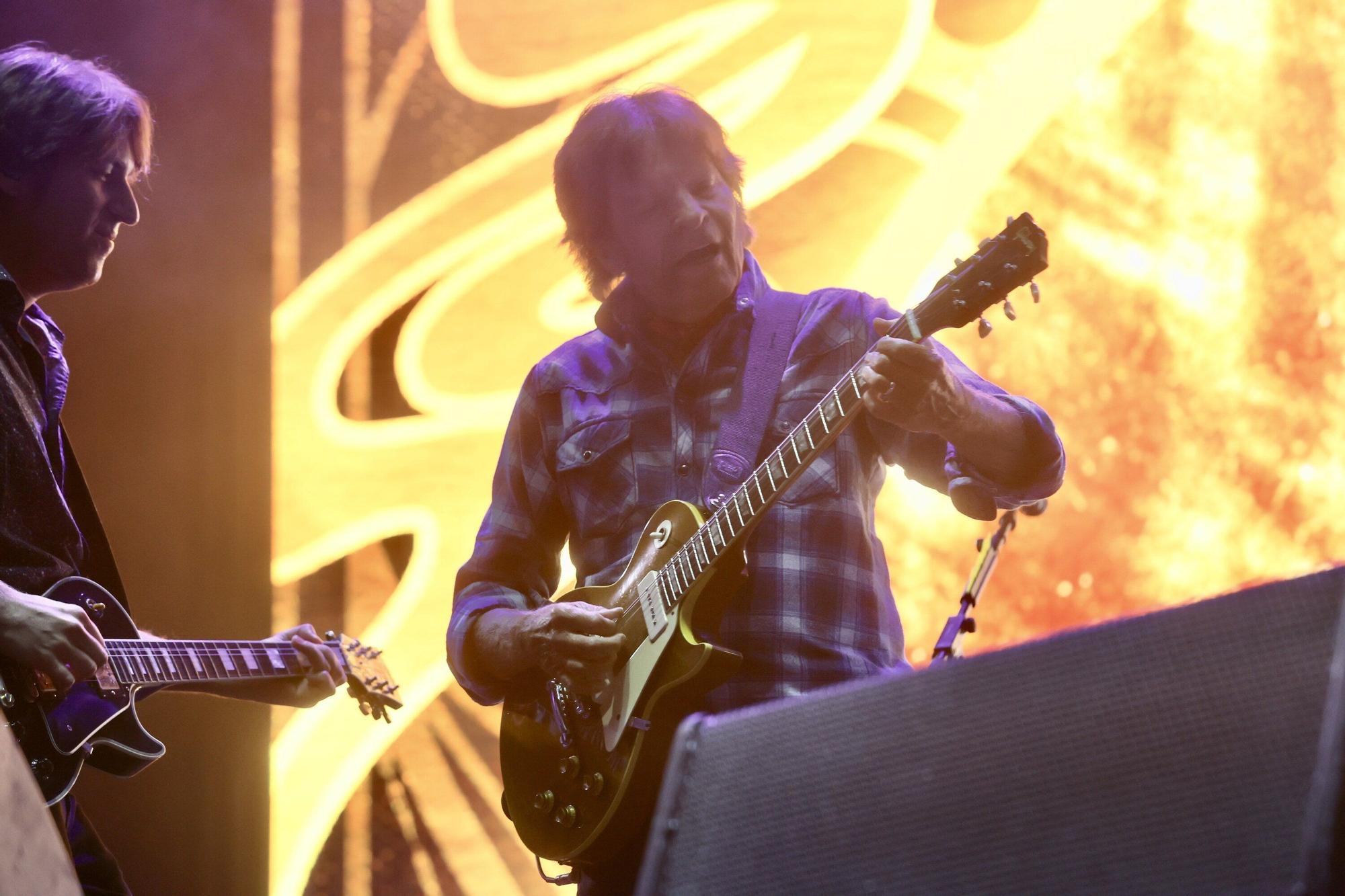 En imágenes: Así están siendo los conciertos de este viernes en el Azkena Rock Festival