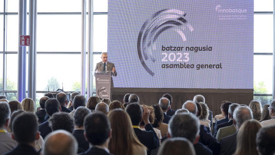 Urkullu responde a los sindicatos de la Ertzaintza que no tiene "intención de declarar la guerra a nadie"