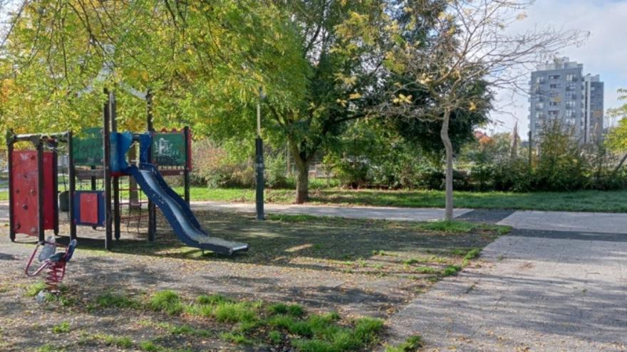 Gasteizko Udalak Lakuabizkarrako Getaria kaleko haur parkea berritzeko lanak hasi ditu