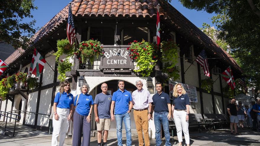 Agirregoitia lamenta en la Eurocámara la intención de Estados Unidos de prohibir la ikurriña: "Les molesta"