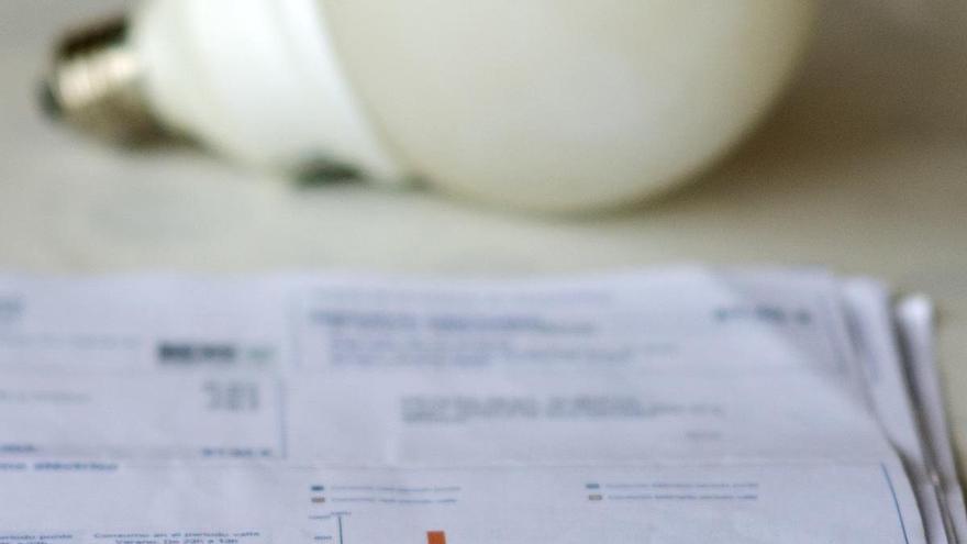 La OCU estima que la factura de la luz podría incrementar en 20 euros