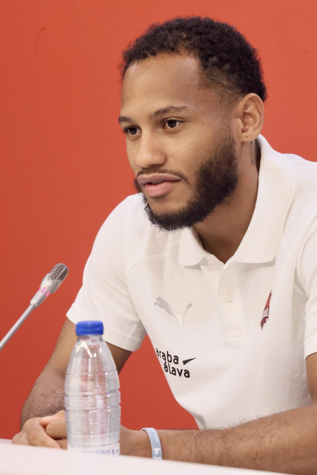 En imágenes: Presentación de Markquis Nowell como nuevo jugador del Baskonia