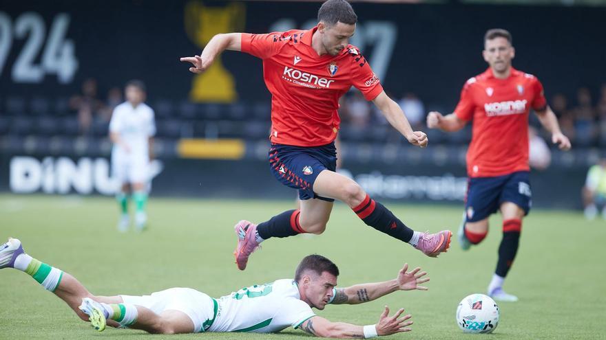Osasuna 0-1: Racing: a Osasuna le pillan la espalda y no tiene puntería