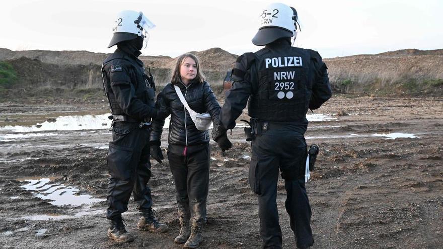 ¿Detención o montaje? La policía alemana aclara la polémica tras el desalojo de Greta Thunberg